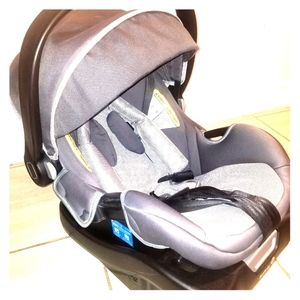 Safety 1st infant rear facing carseat and base